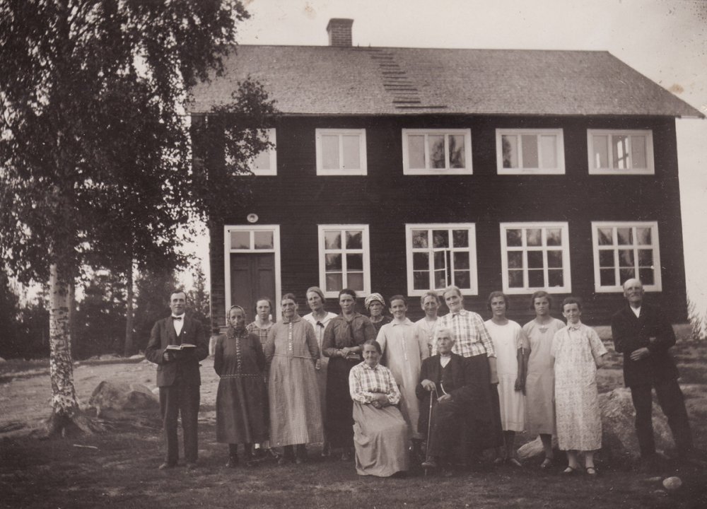 D. U. F. utanför Granträsk skola 1923