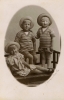 Känner du igen dessa tre barn?