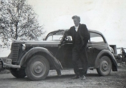 Sven-Olof med sin Opel-39