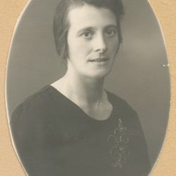 Elin* Margareta Berggren f.1898-07-25 Muskus 4 d.1970-09-19.