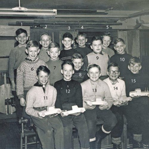 1957 träslöjd elever