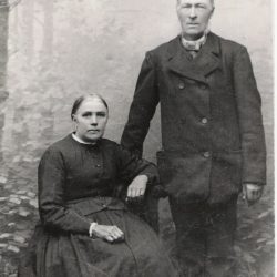 "Tällbergs gubbens" son Janne Öman med fru