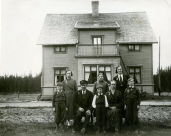 Abel Engström med familj 1930-talet.