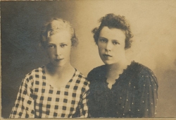 Systrarna Svea och Viktoria Södersten